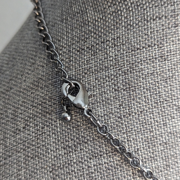 Pink and Purple Aurora Borealis and Enamel Flower Dangle Necklace - Picture 5 of 11